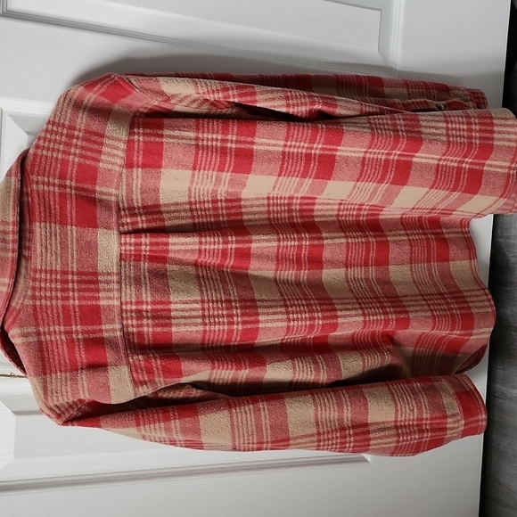Women's flannel - Picture 3 of 3